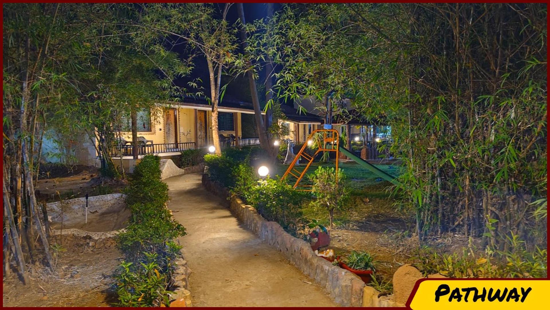 Kanha Resort Buitenkant foto